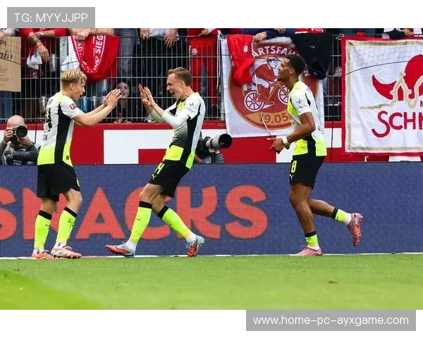 多特替补前锋的速度成为对手防线的噩梦